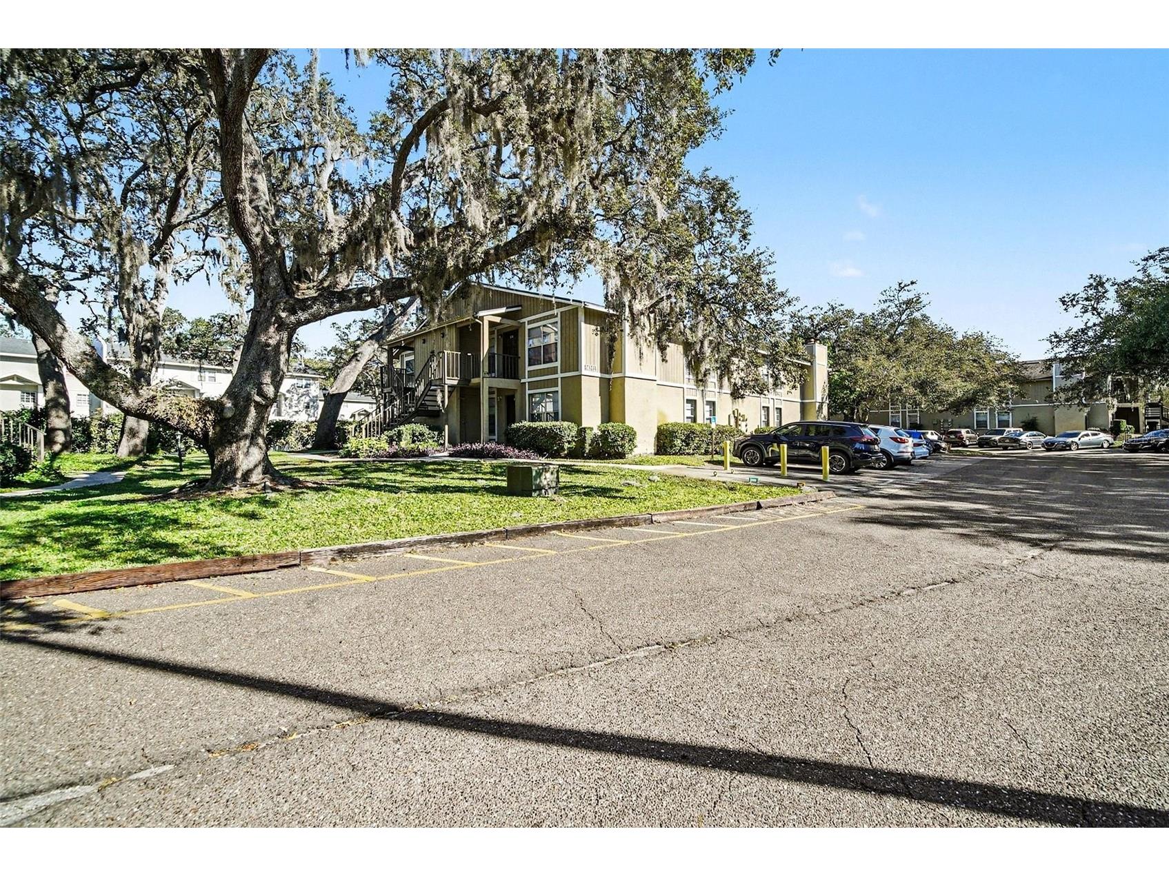 14312 Hanging Moss Circle #101 Tampa FL 33613 TB8466595 image26