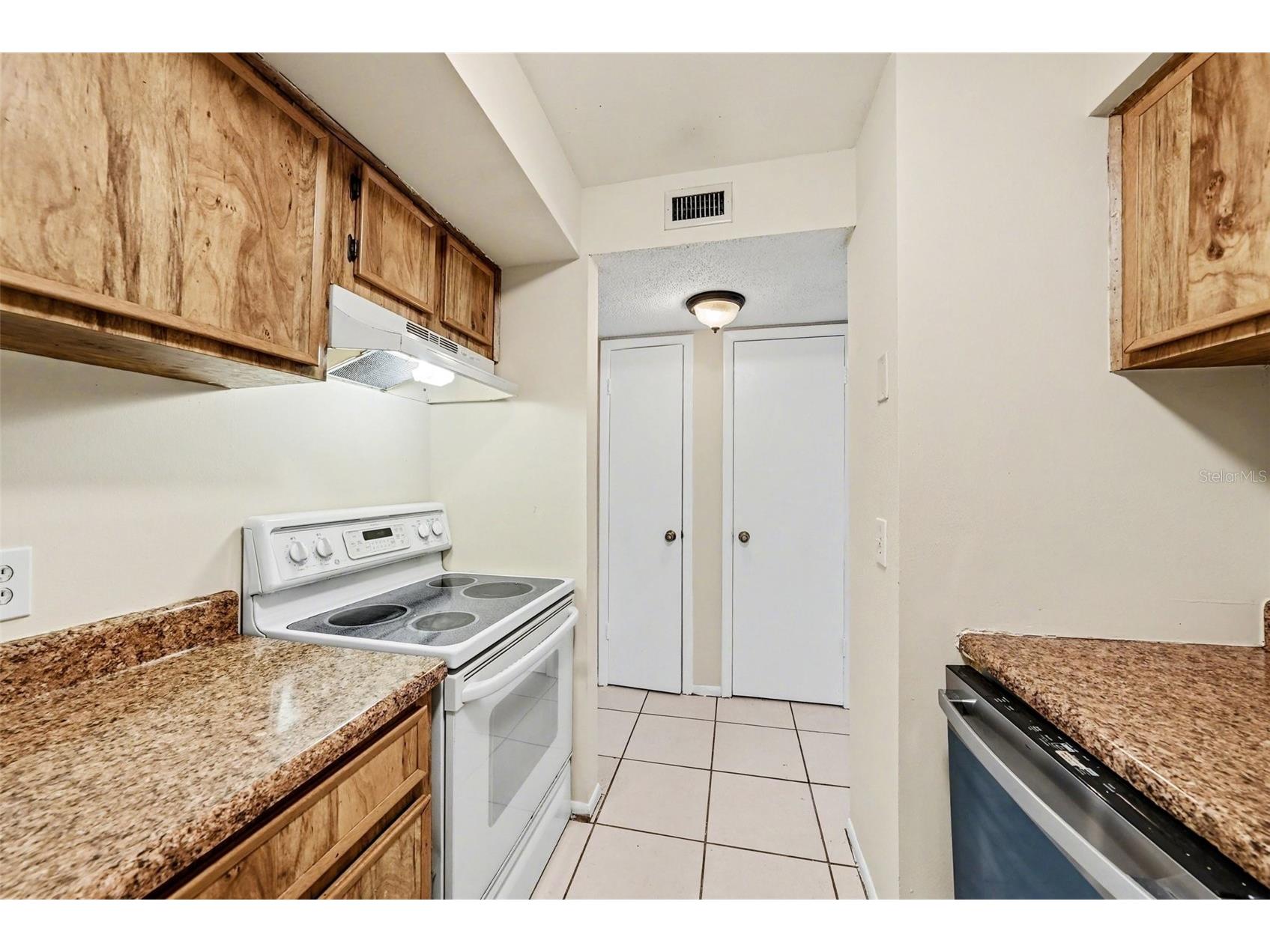 14319 Hanging Moss Circle #101 Tampa FL 33613 TB8485608 image14