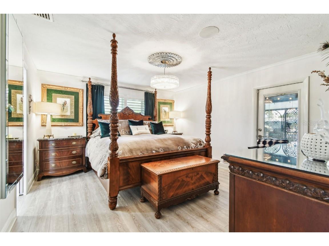 1432 50th Avenue NE Saint Petersburg FL 33703 TB8395985 image24