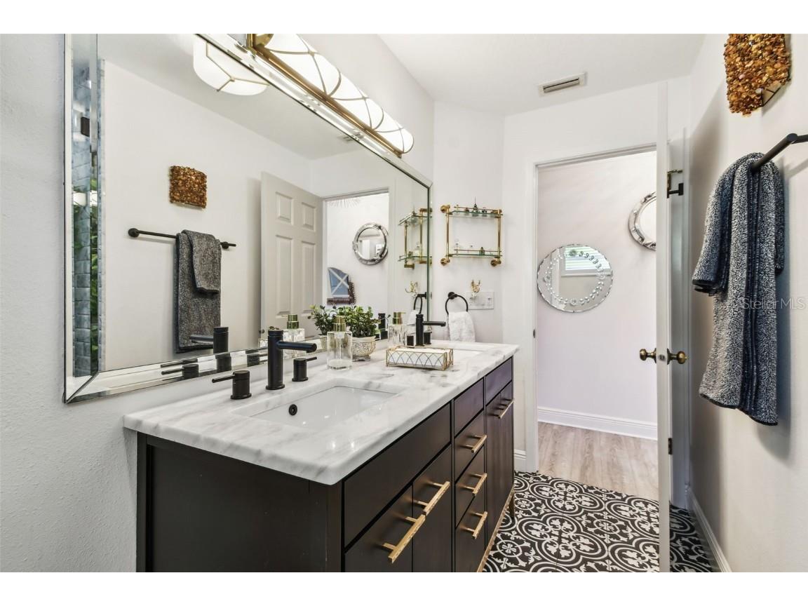 1432 50th Avenue NE Saint Petersburg FL 33703 TB8395985 image46