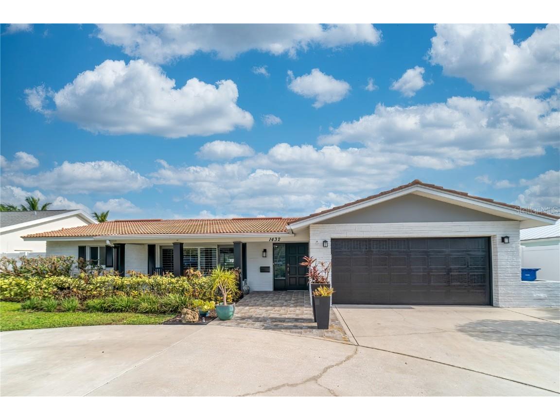 1432 51st Avenue NE Saint Petersburg FL 33703 U8210133 image1