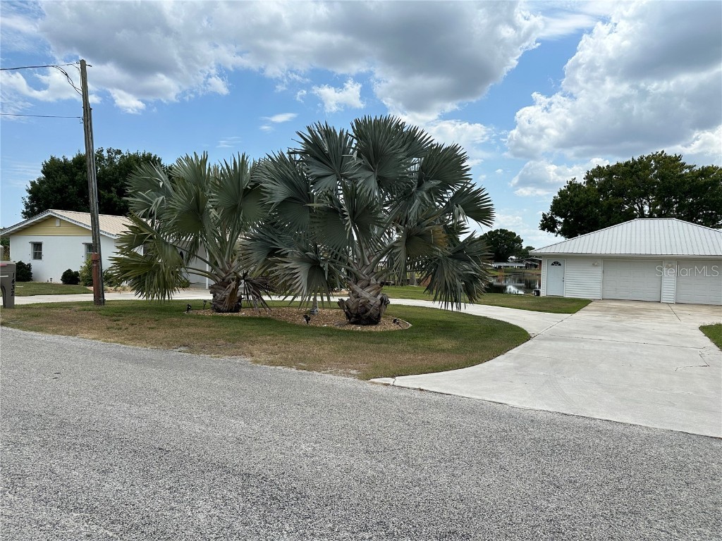 1432 Lake Drive W Okeechobee FL 34974 OK224091 image1