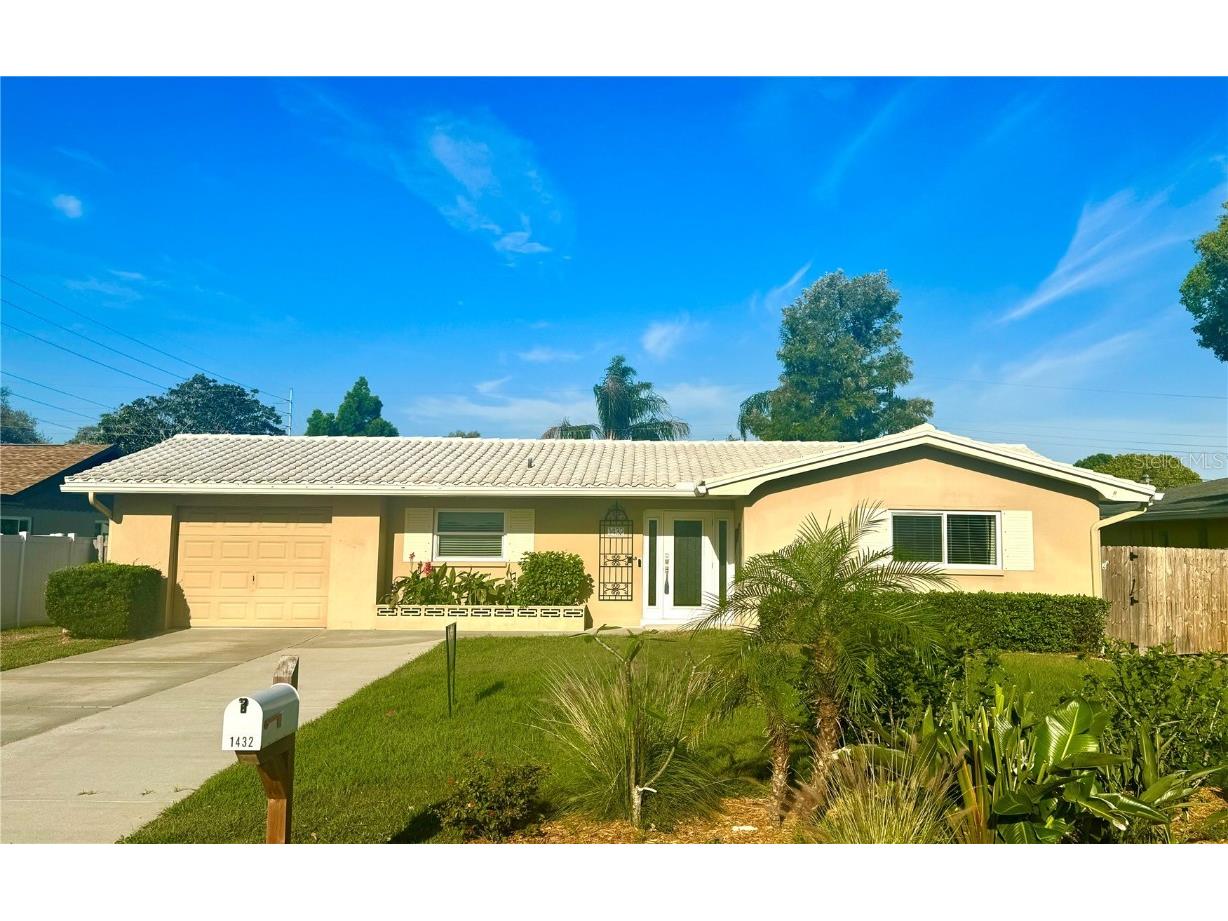 1432 Ruth Road Dunedin FL 34698 U8233013 image1