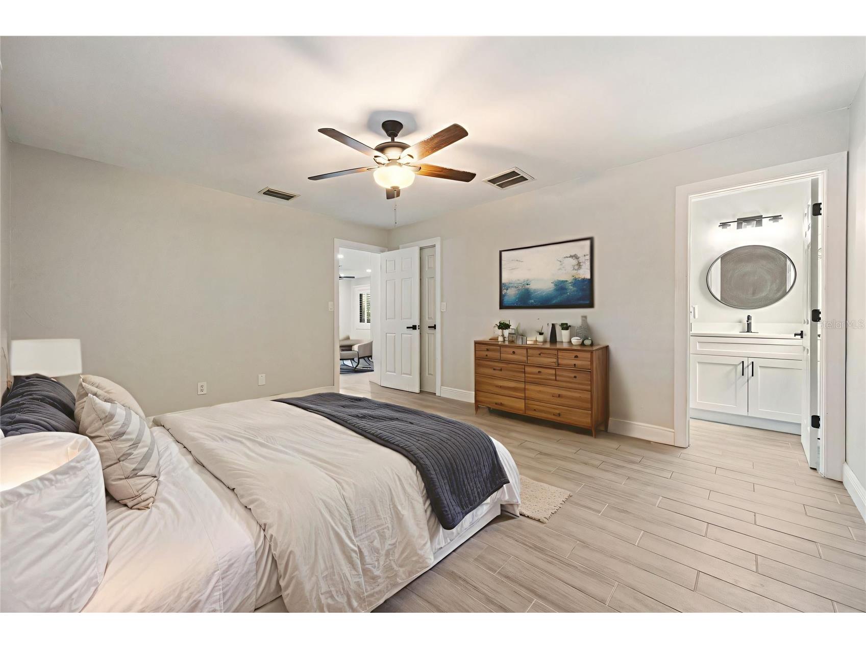 1432 SE 11th Street Cape Coral FL 33990 A4680768 image7