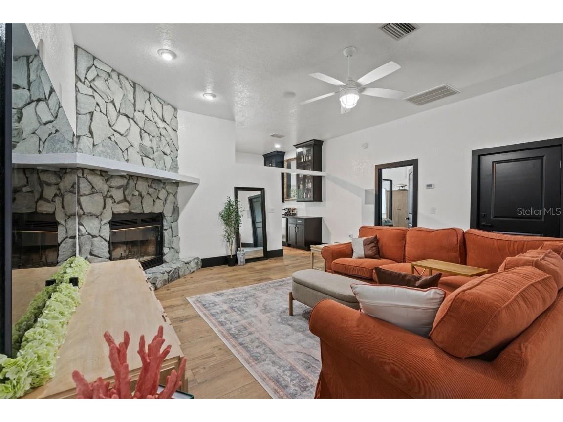 1432 SE 4th Avenue Crystal River FL 34429 OM710846 image20