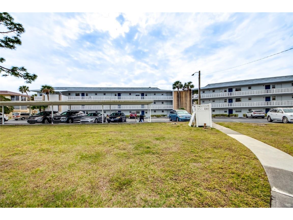 1432 Tropic Terrace #1432 North Fort Myers FL 33903 C7508794 image1