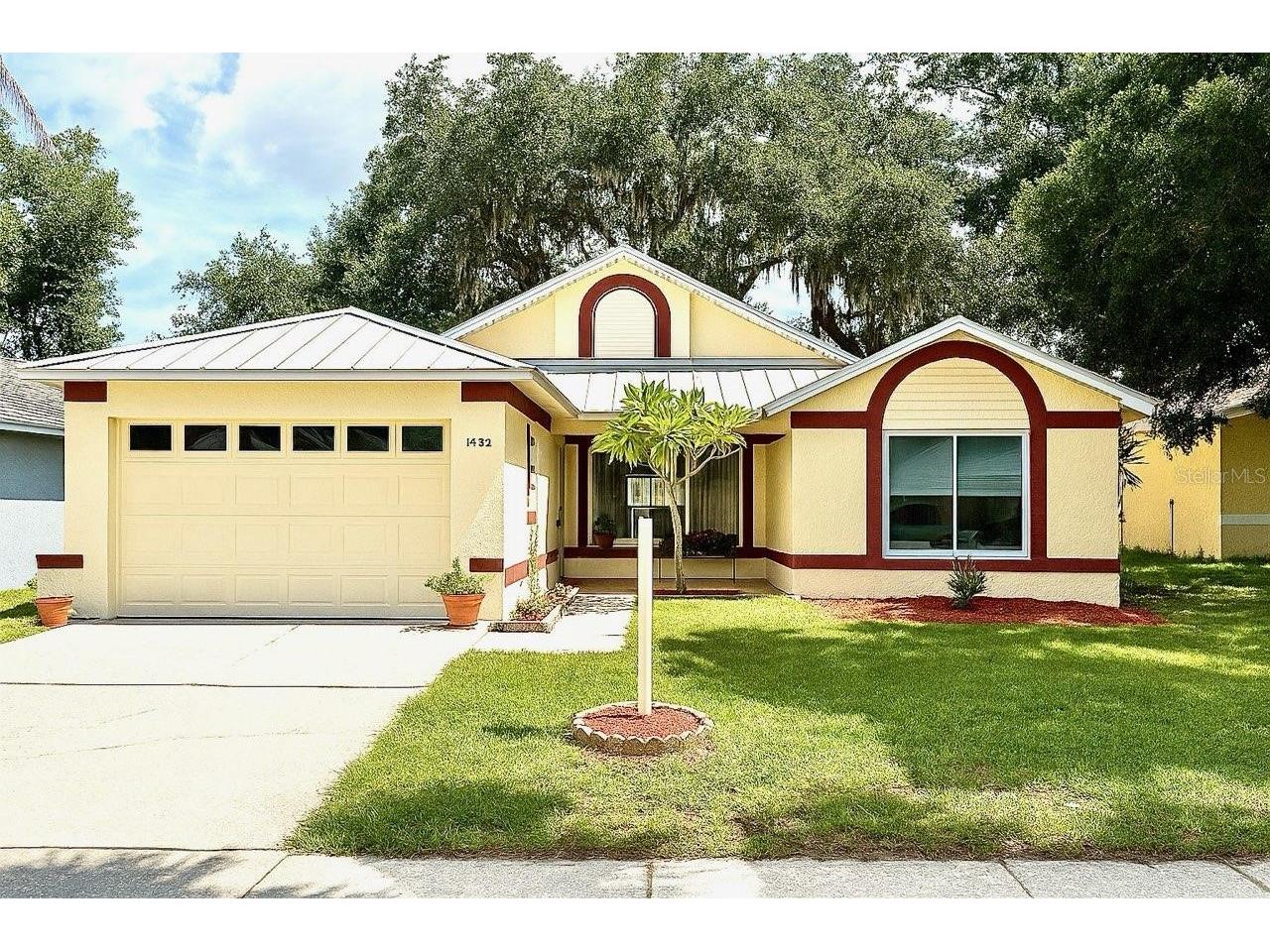 1432 Windjammer Place Valrico FL 33594 TB8382240 image1