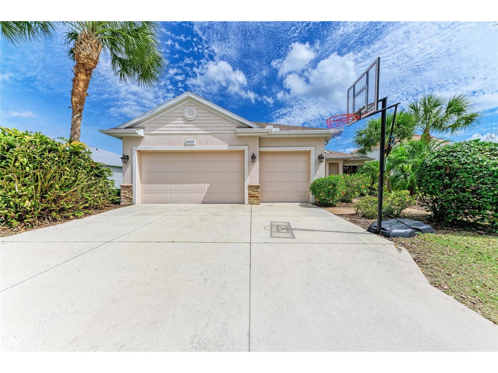14325 Sundial Place Lakewood Ranch FL 34202 A4686524 image1