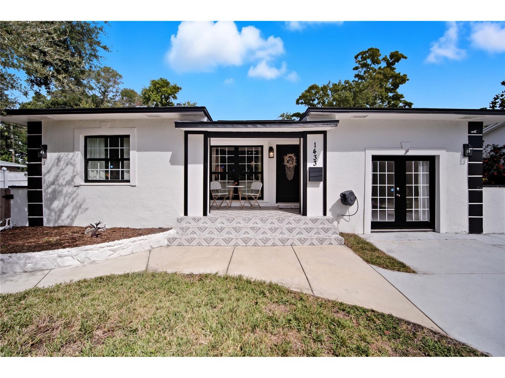 1433 27th Avenue S Saint Petersburg FL 33705 TB8436782 image1