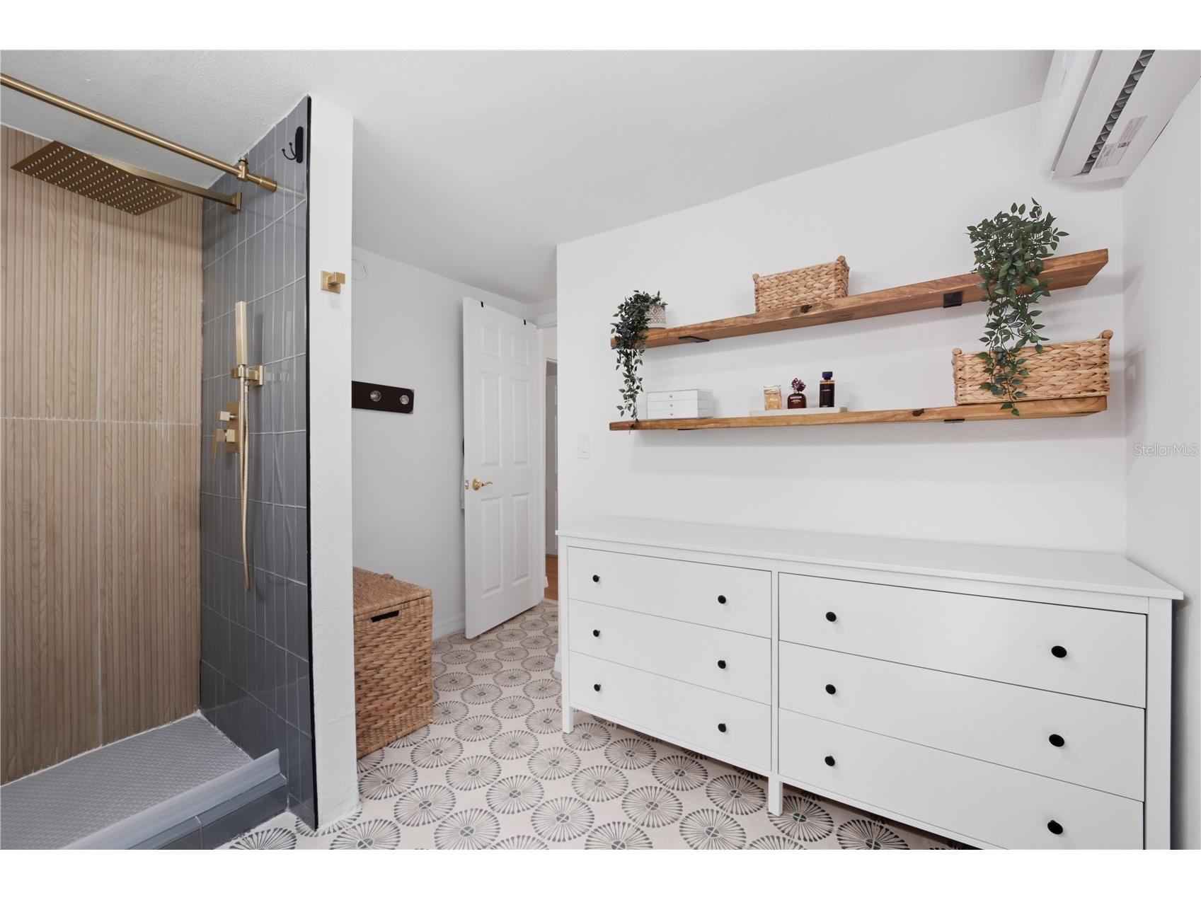 1433 27th Avenue S Saint Petersburg FL 33705 TB8436782 image21