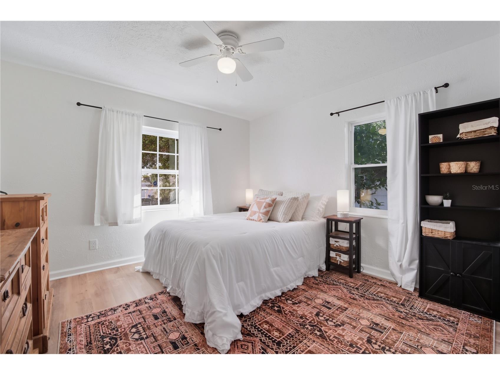 1433 27th Avenue S Saint Petersburg FL 33705 TB8436782 image24