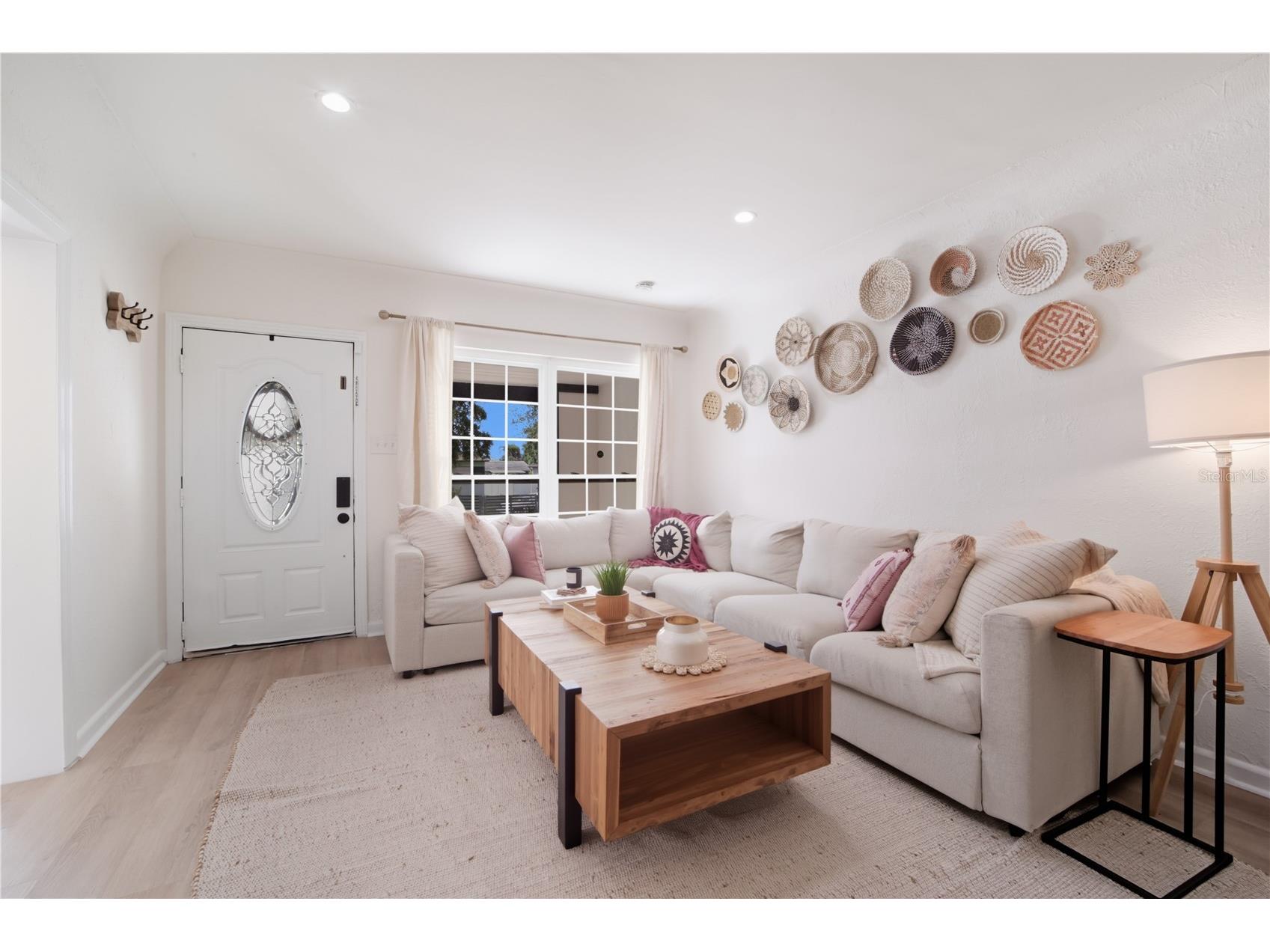 1433 27th Avenue S Saint Petersburg FL 33705 TB8436782 image4