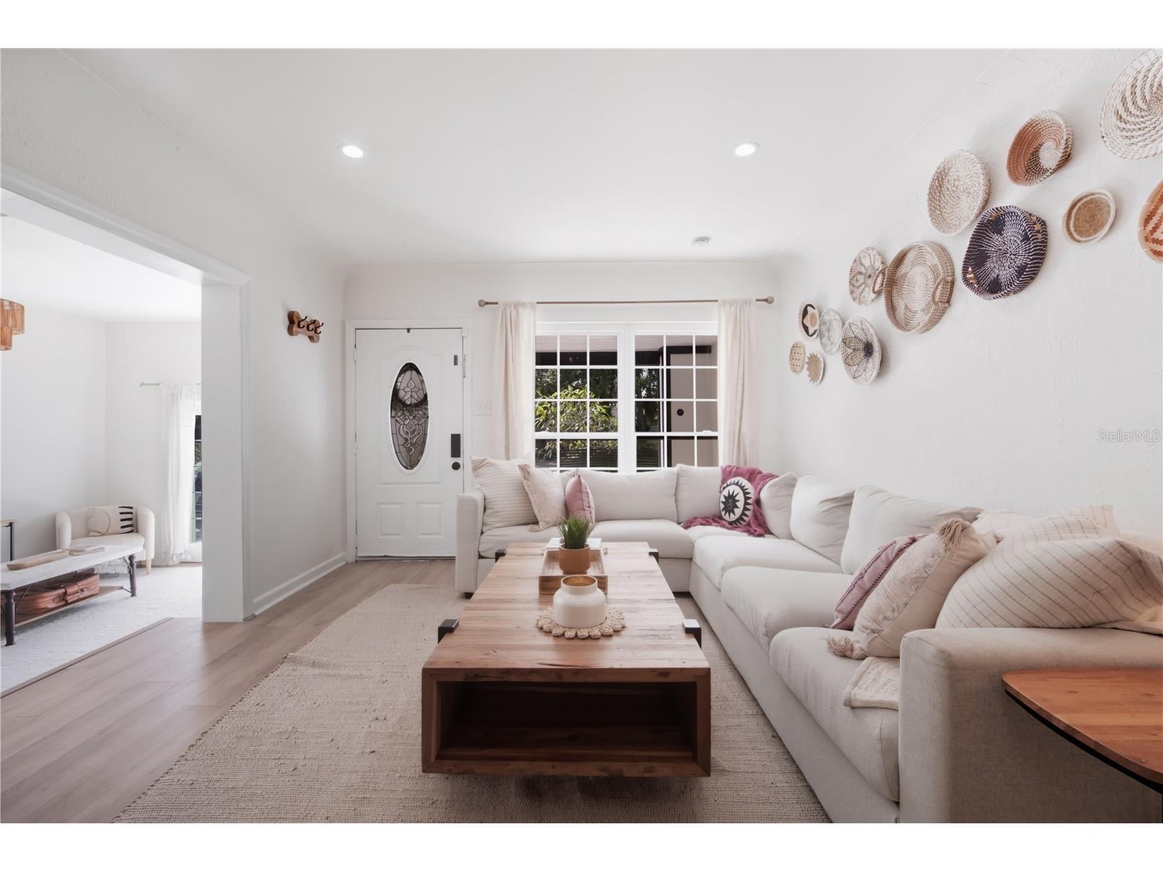 1433 27th Avenue S Saint Petersburg FL 33705 TB8436782 image6