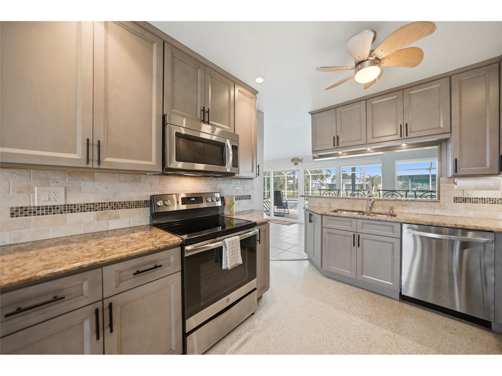 1433 Lemon Bay Drive Englewood FL 34223 D6147608 image11