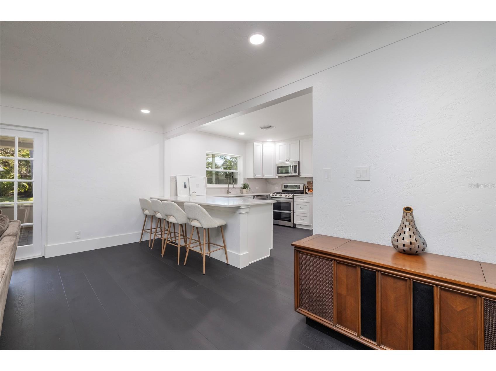 1433 Park Street N Saint Petersburg FL 33710 TB8480849 image9