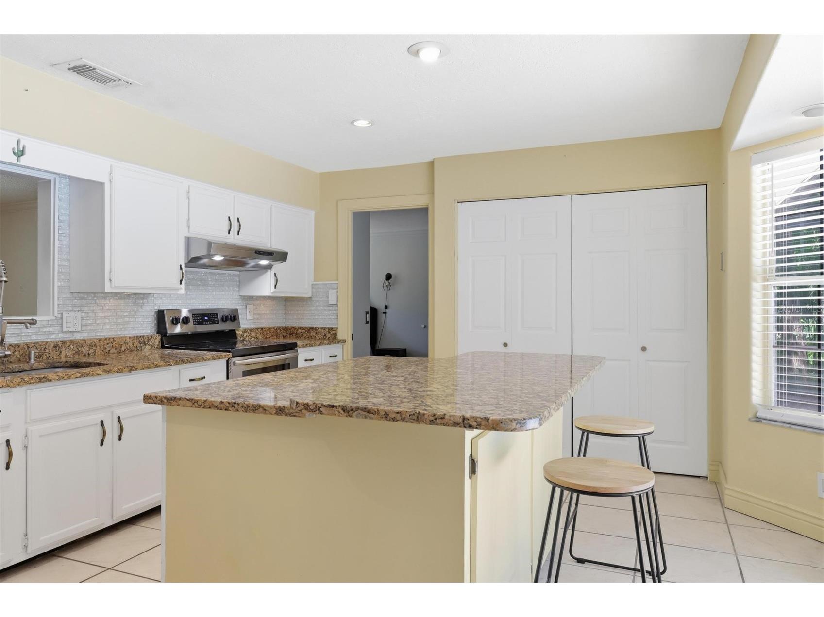 1433 S Ridgewood Avenue Deland FL 32720 V4948465 image11