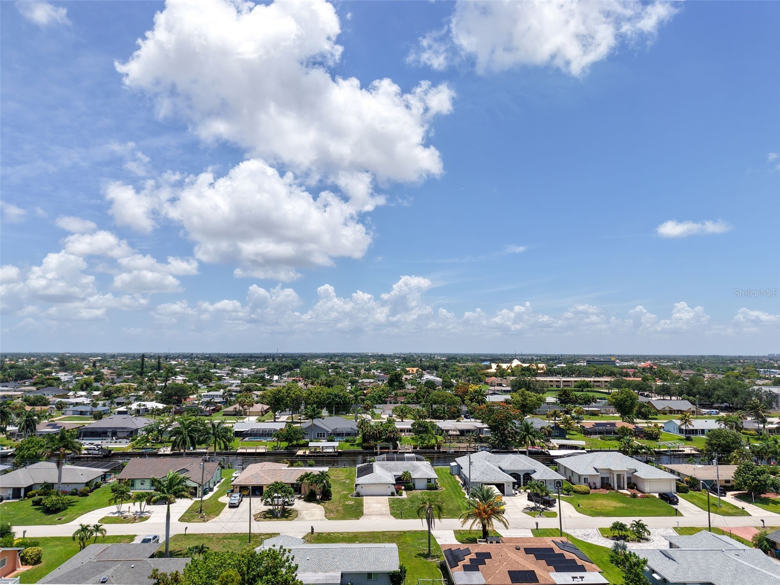 1433 SE 28th Terrace Cape Coral FL 33904 - LIDO CANAL C7527335 image1