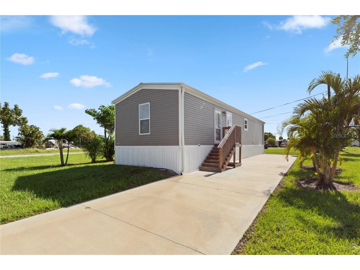 1433 Seagull Drive Englewood FL 34224 C7513783 image1