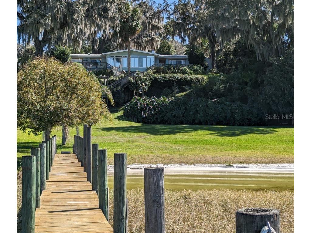 14330 SE 143rd Terrace Weirsdale FL 32195 - LAKE WEIR OM652870 image1