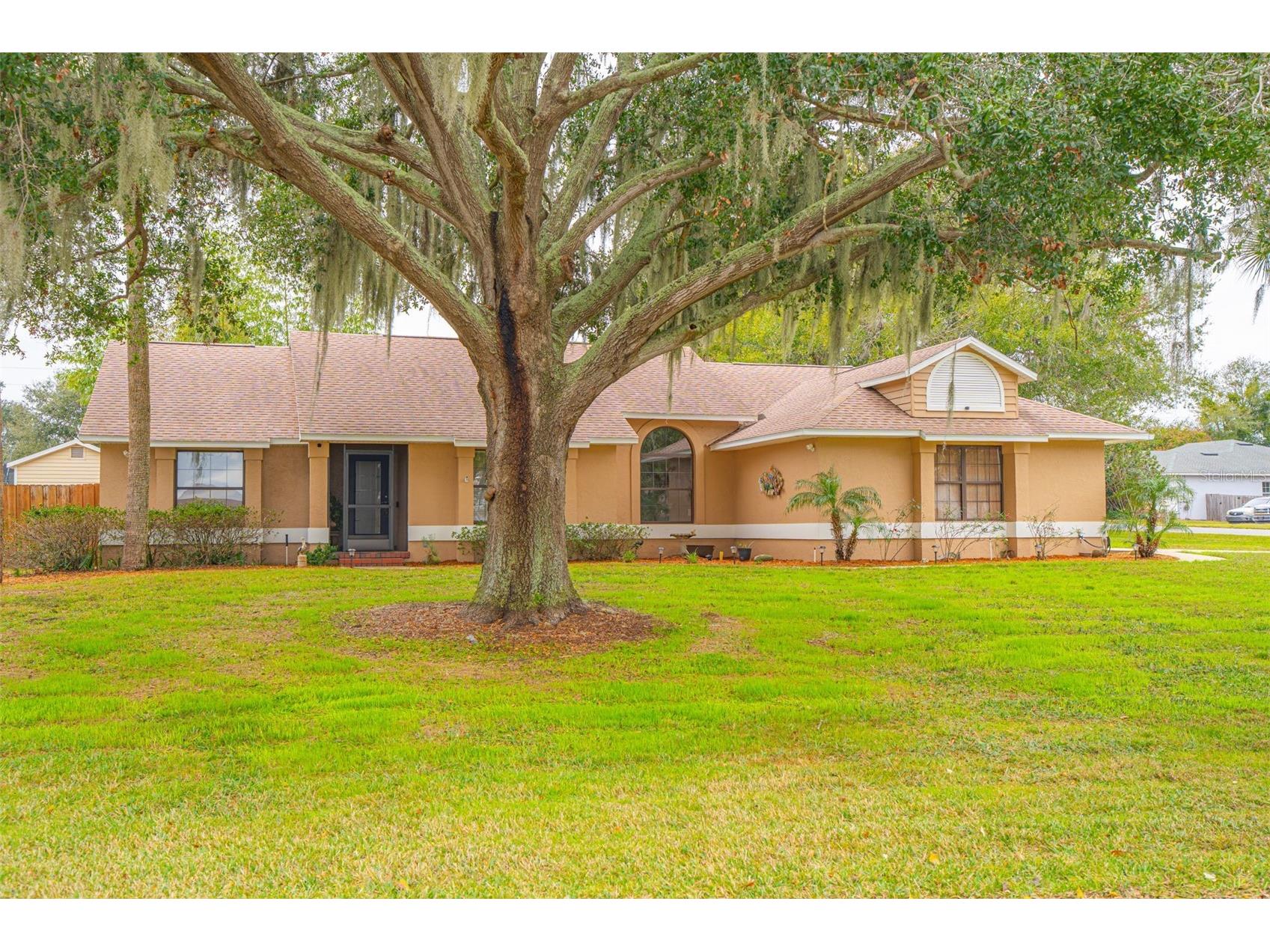 14334 Raintree Boulevard Grand Island FL 32735 - LAKE YALE O6371451 image1