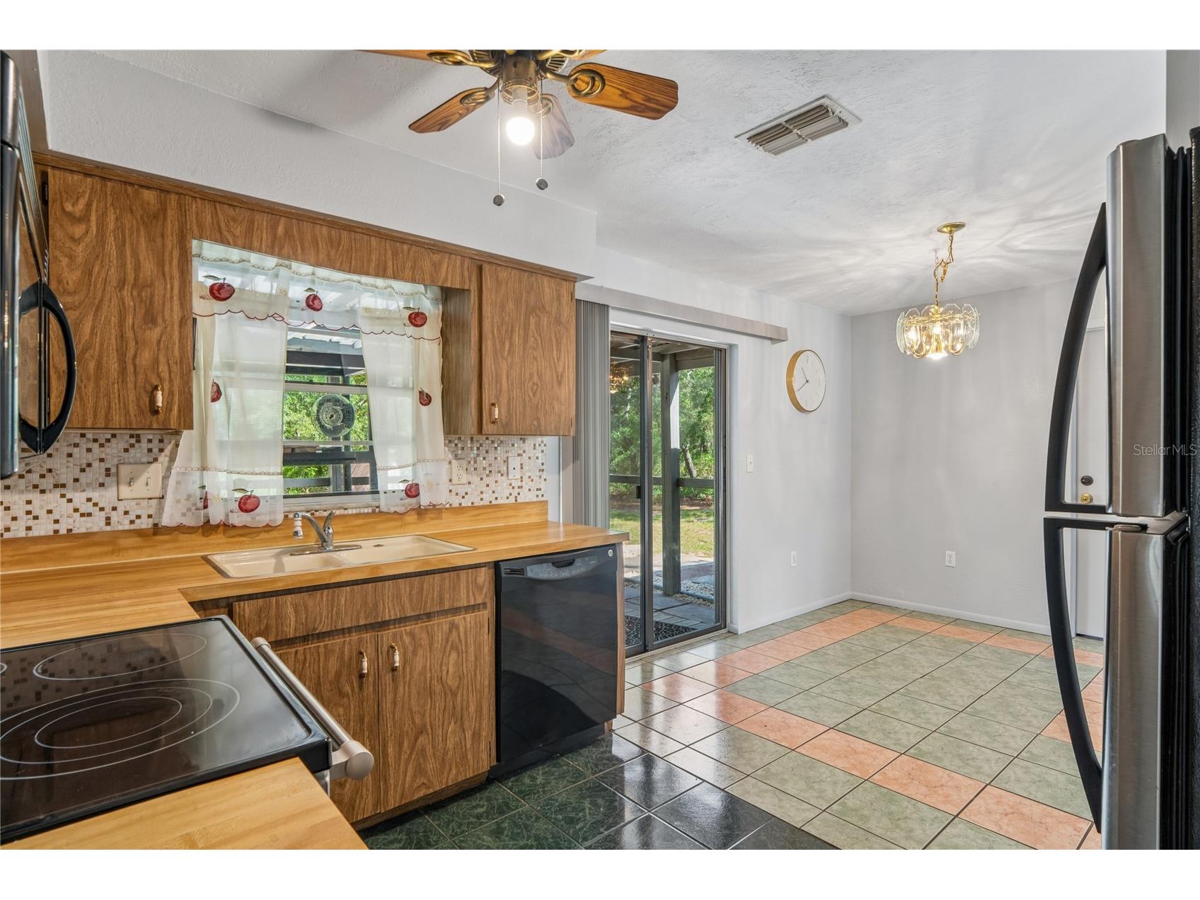 14345 Missouri Skylark Road Weeki Wachee FL 34614 W7885462 image13