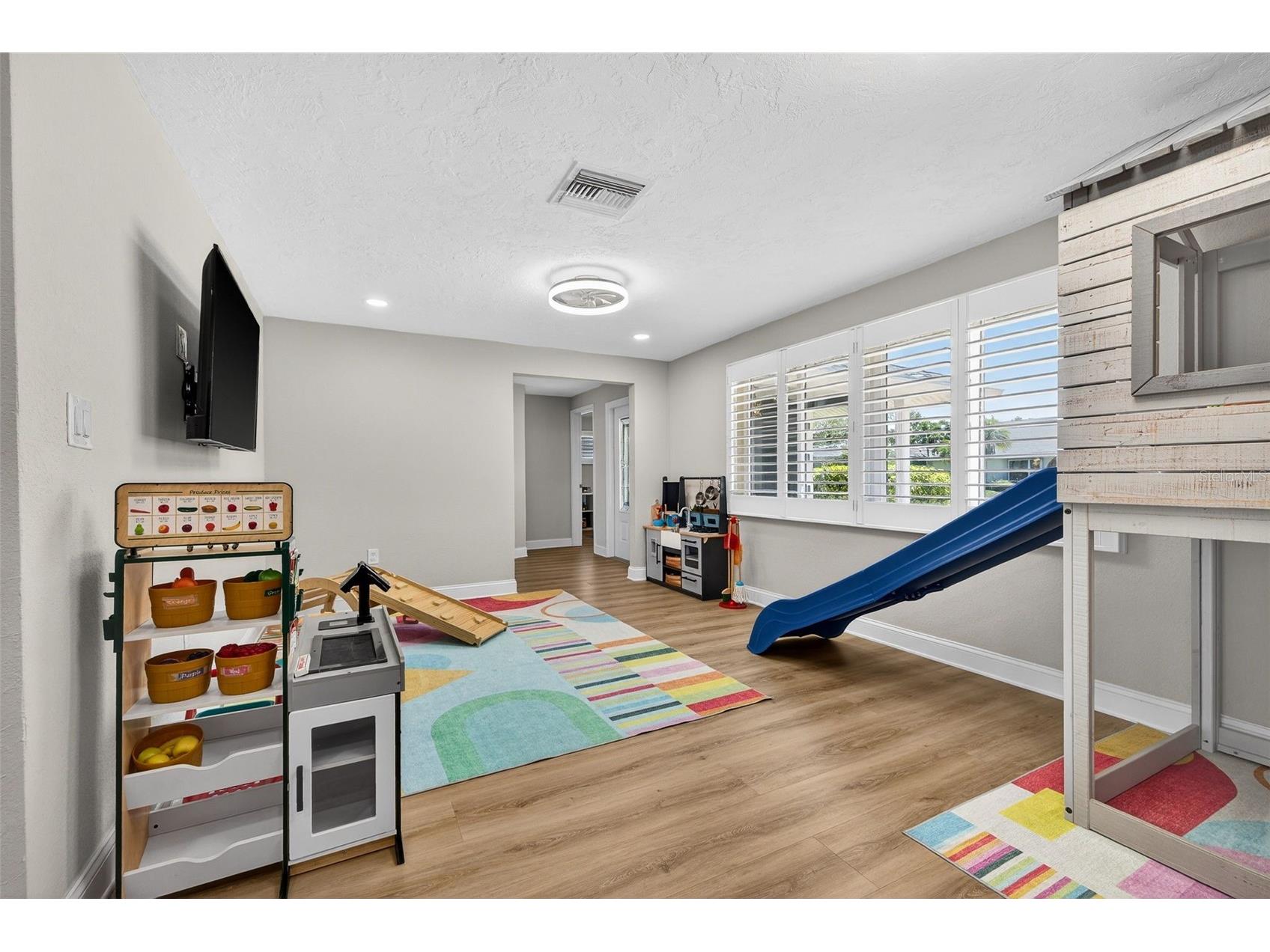 1435 48th Avenue NE Saint Petersburg FL 33703 TB8488393 image20