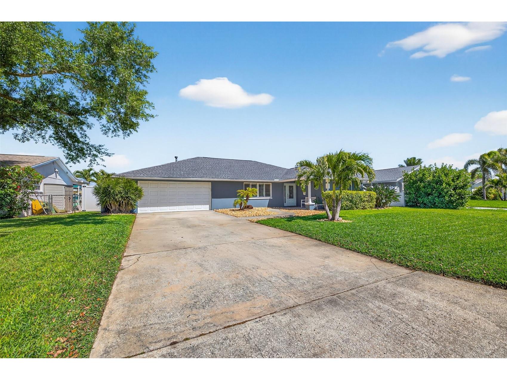 1435 48th Avenue NE Saint Petersburg FL 33703 TB8488393 image3