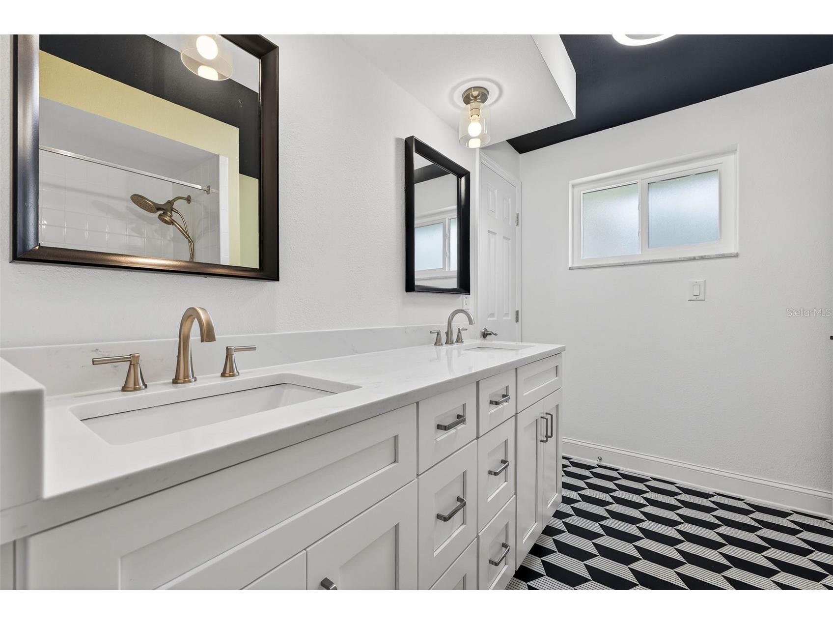 1435 48th Avenue NE Saint Petersburg FL 33703 TB8488393 image30