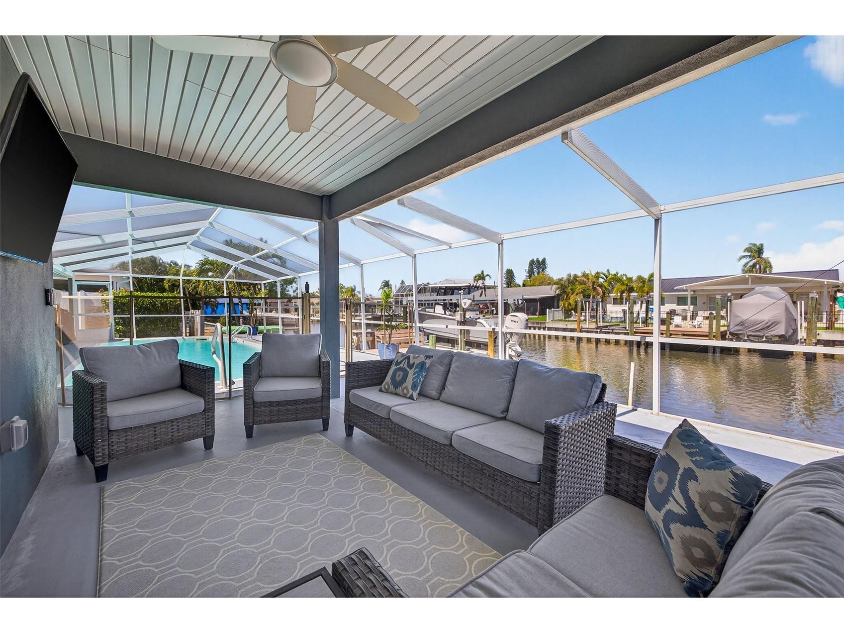 1435 48th Avenue NE Saint Petersburg FL 33703 TB8488393 image36