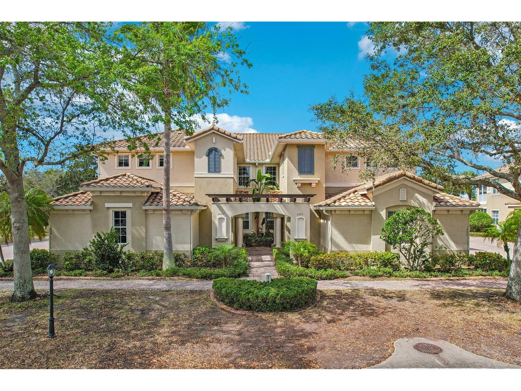 1435 Emerald Dunes Drive Sun City Center FL 33573 TB8485696 image1