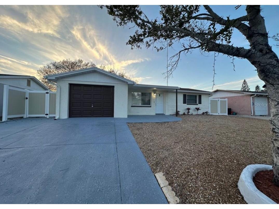 1435 Russel Lane Holiday FL 34691 TB8375471 image1