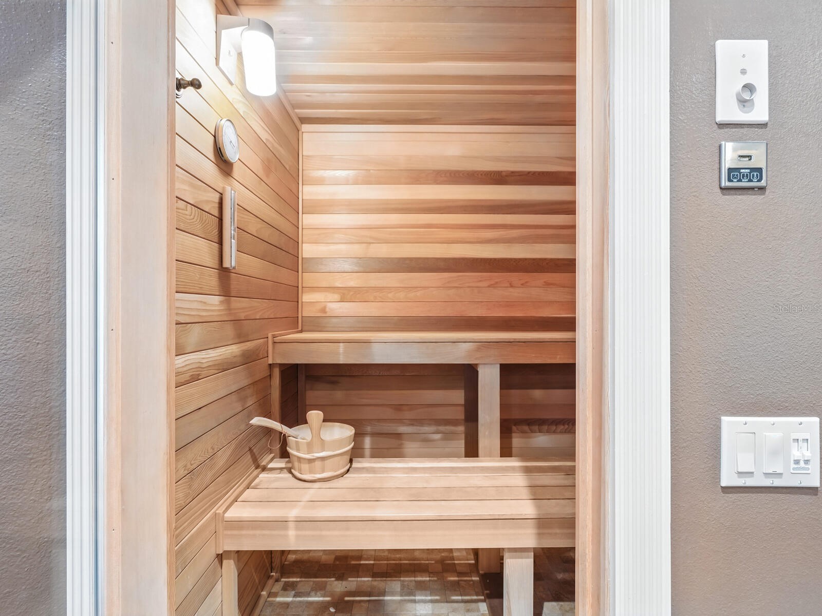 1436 John Ringling Parkway Sarasota FL 34236 - SARASOTA BAY A4681123 image51