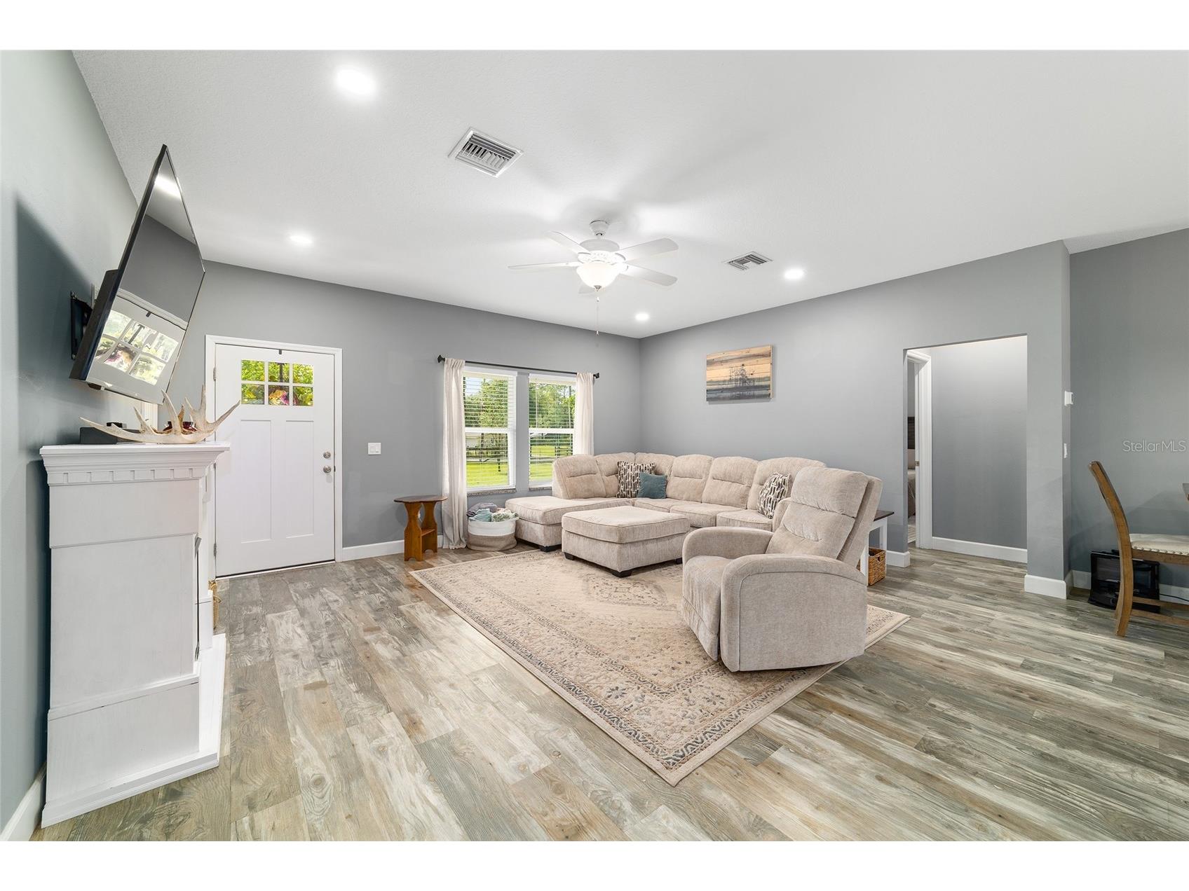 14366 NE 42nd Terrace Anthony FL 32617 OM725892 image14