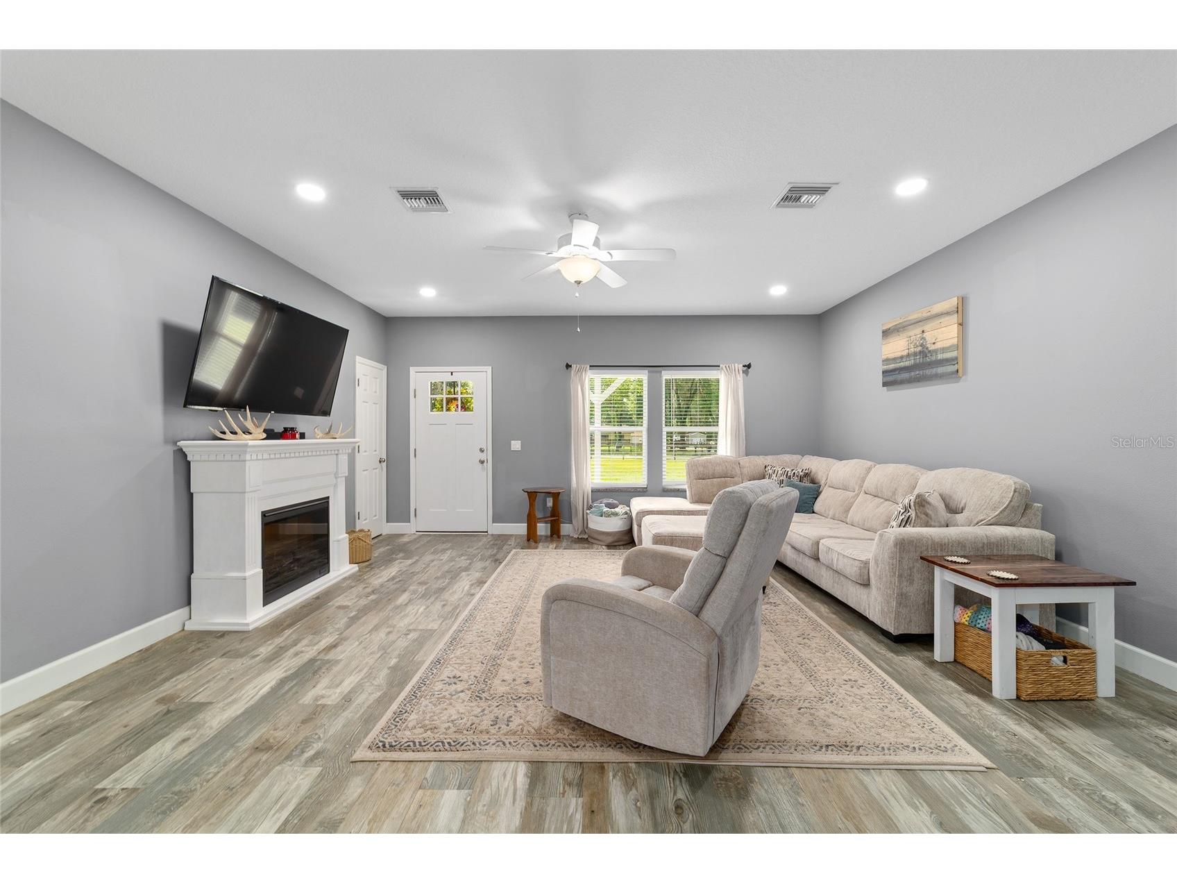 14366 NE 42nd Terrace Anthony FL 32617 OM725892 image15