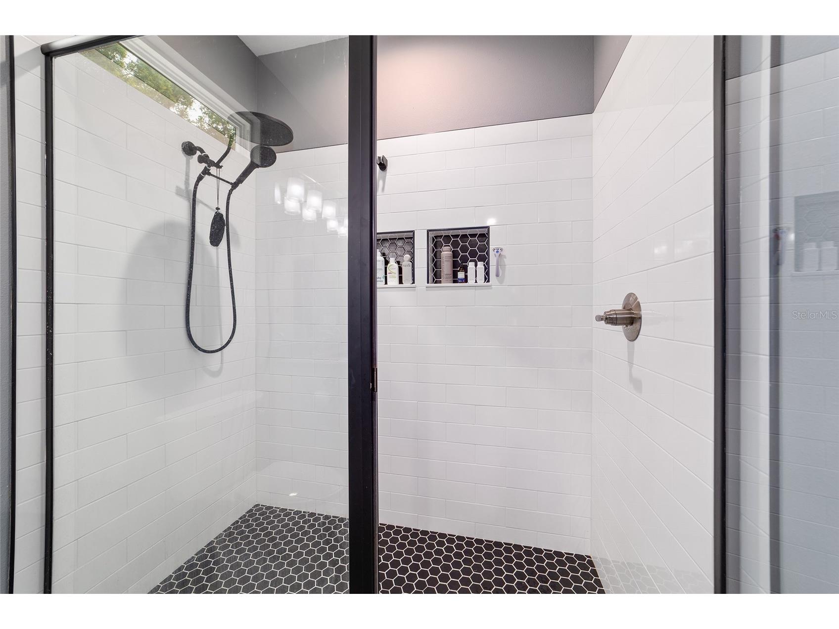 14366 NE 42nd Terrace Anthony FL 32617 OM725892 image36