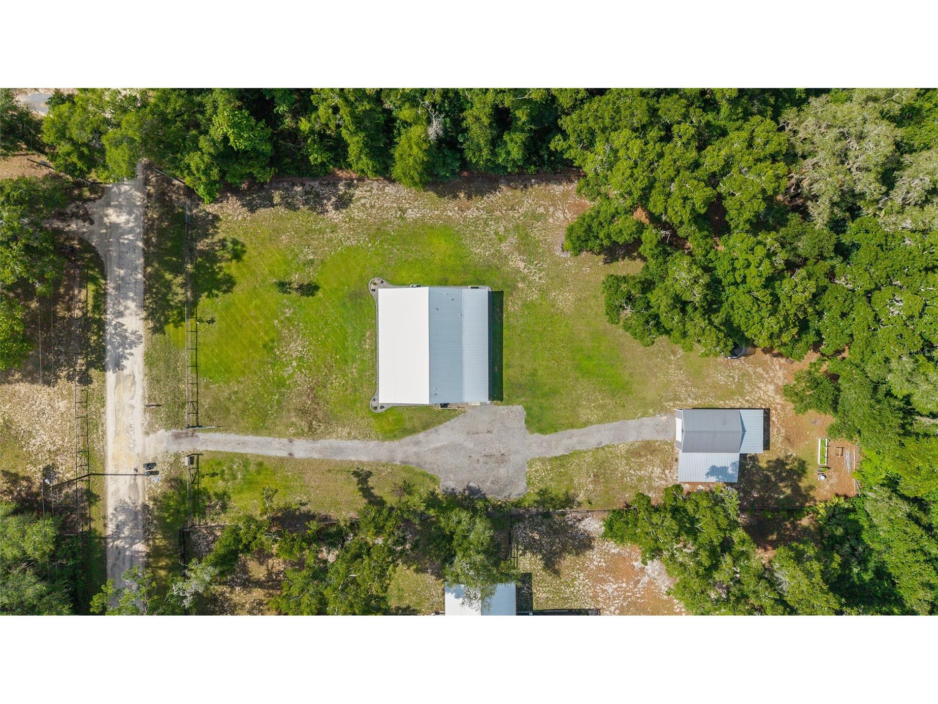 14366 NE 42nd Terrace Anthony FL 32617 OM725892 image4