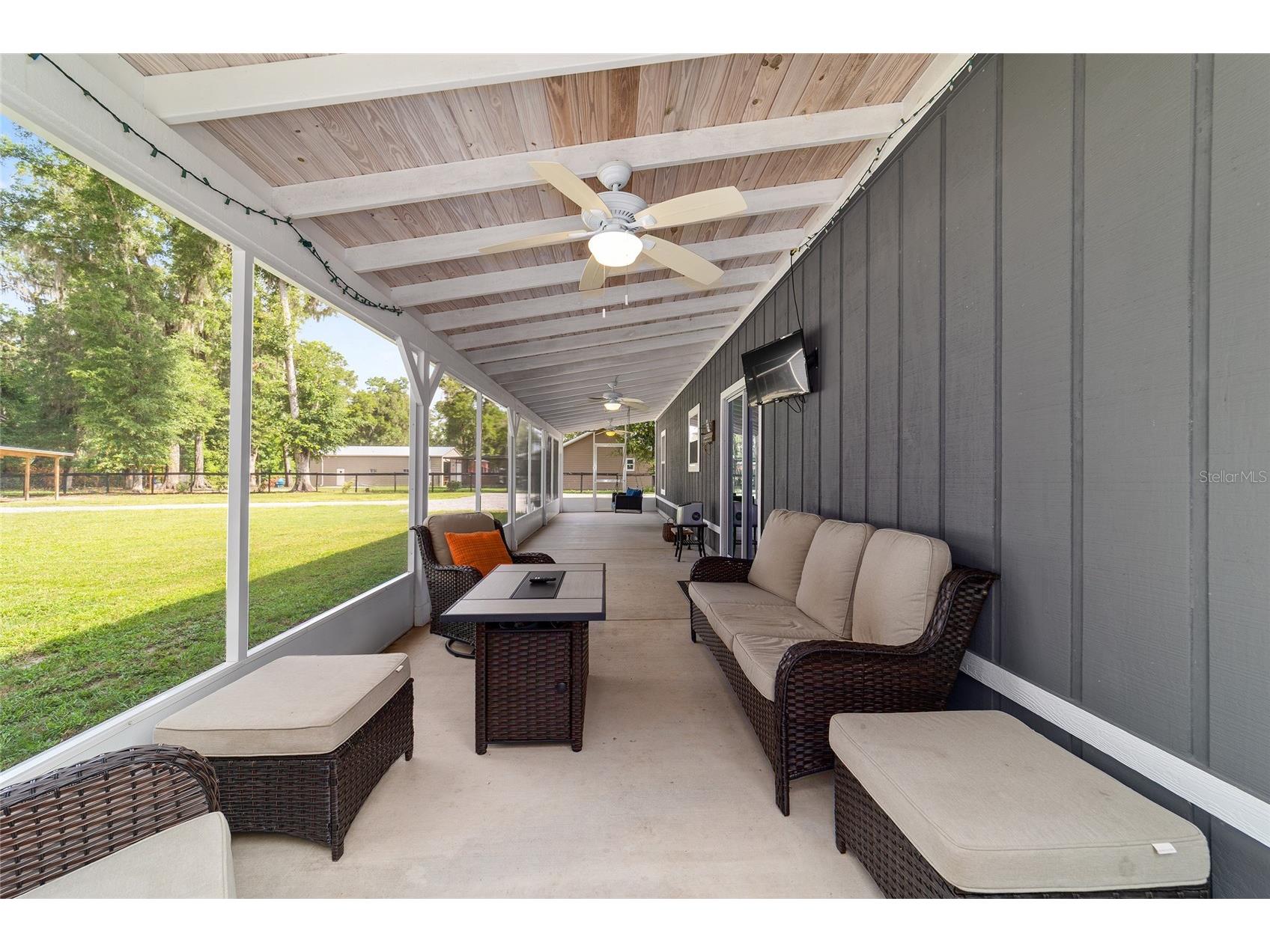 14366 NE 42nd Terrace Anthony FL 32617 OM725892 image47