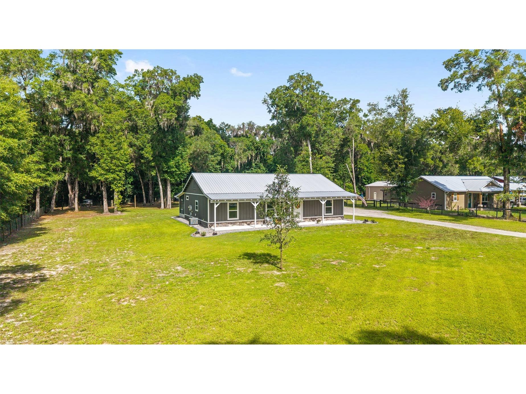 14366 NE 42nd Terrace Anthony FL 32617 OM725892 image5