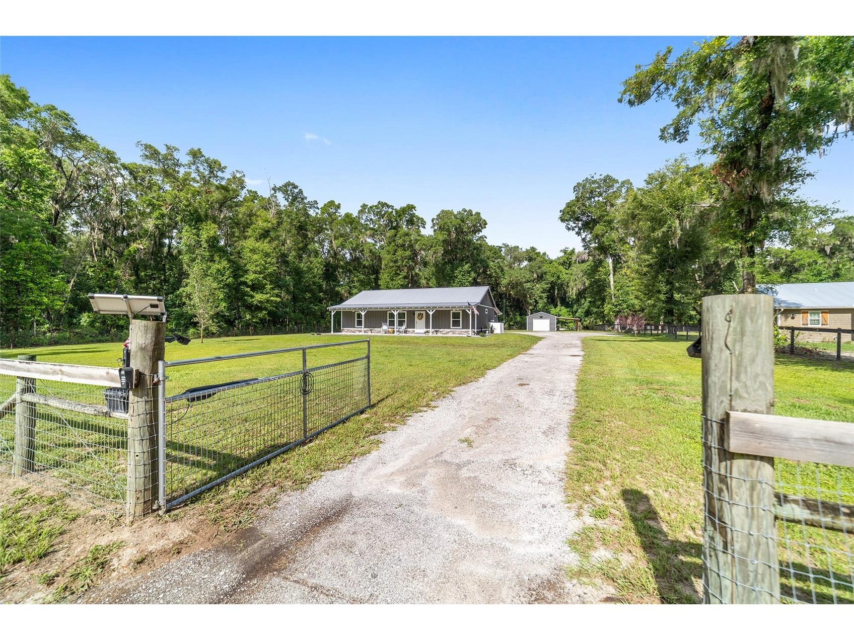 14366 NE 42nd Terrace Anthony FL 32617 OM725892 image57