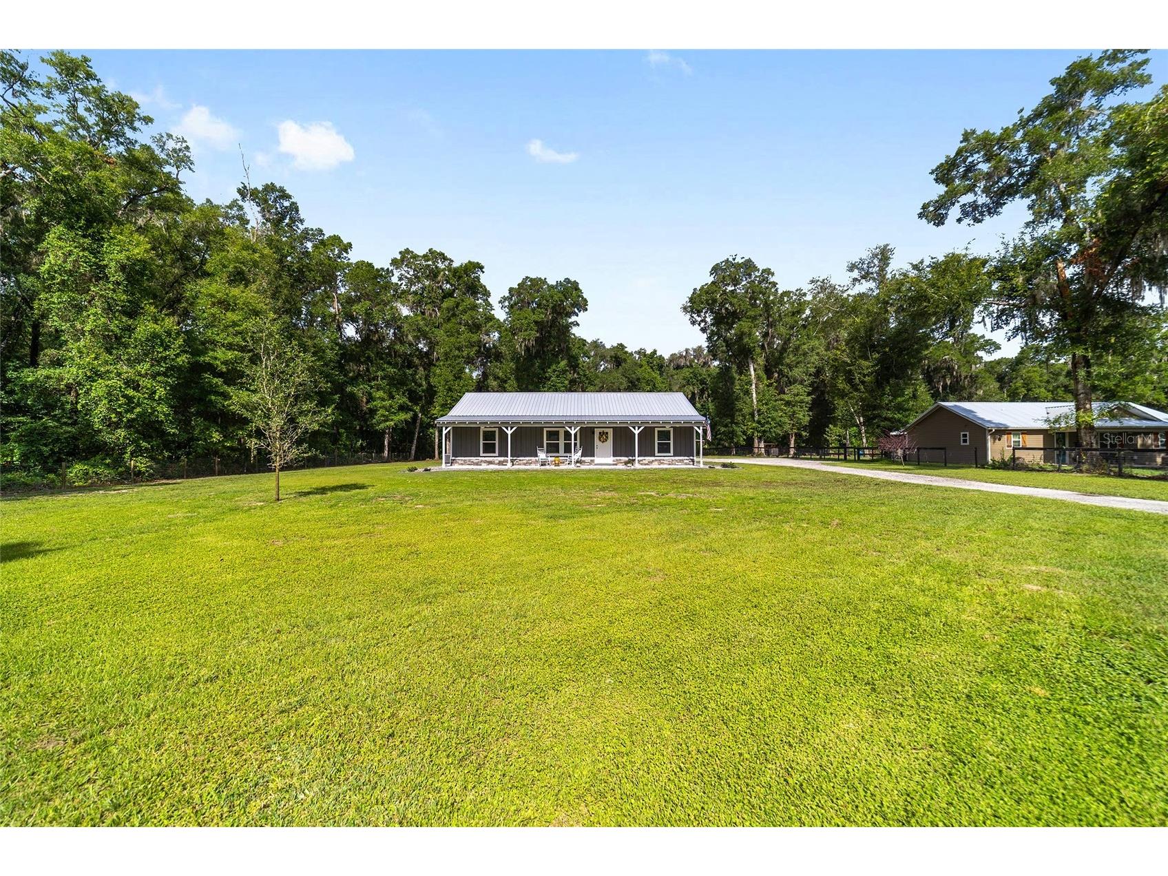 14366 NE 42nd Terrace Anthony FL 32617 OM725892 image58
