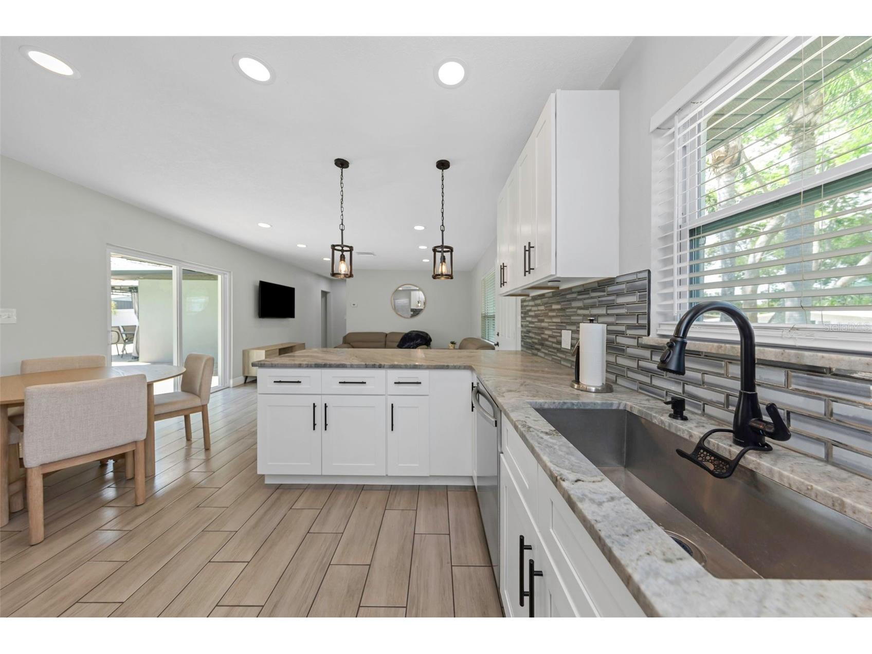 1437 Carlos Avenue Clearwater FL 33755 TB8502091 image16