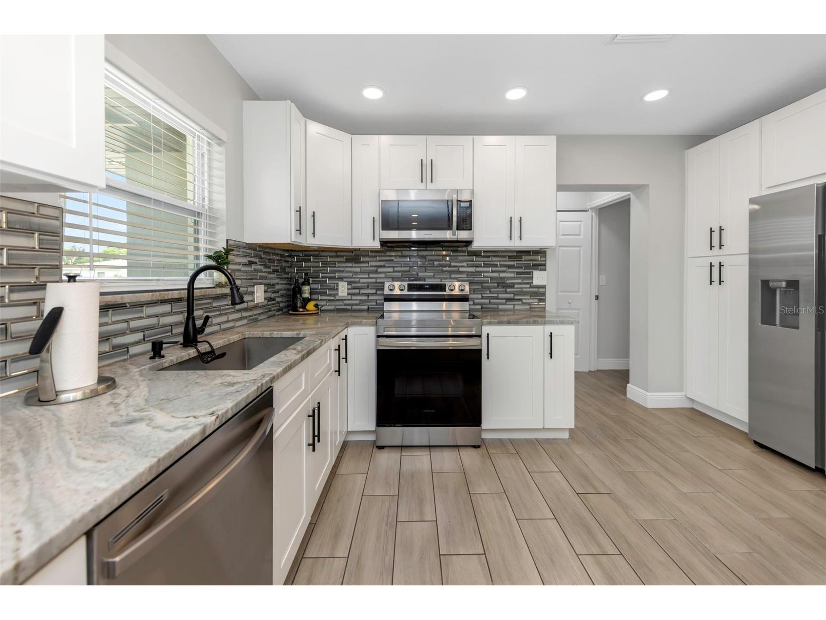1437 Carlos Avenue Clearwater FL 33755 TB8502091 image17
