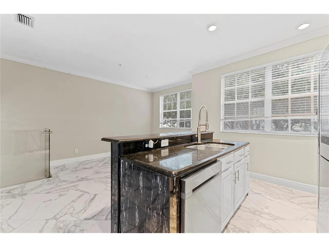 1437 Harbour Walk Road Tampa FL 33602 TB8494066 image11