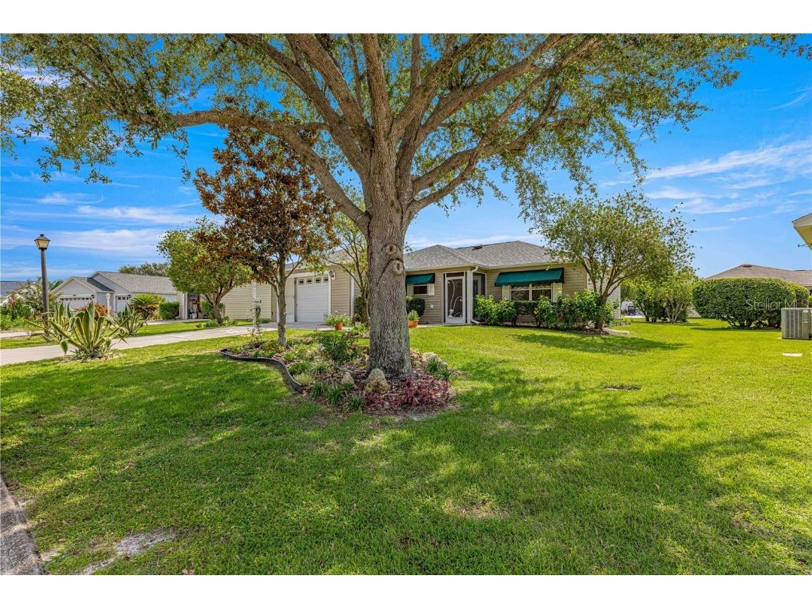 1437 Hollyberry Place The Villages FL 32162 OM684188 image1