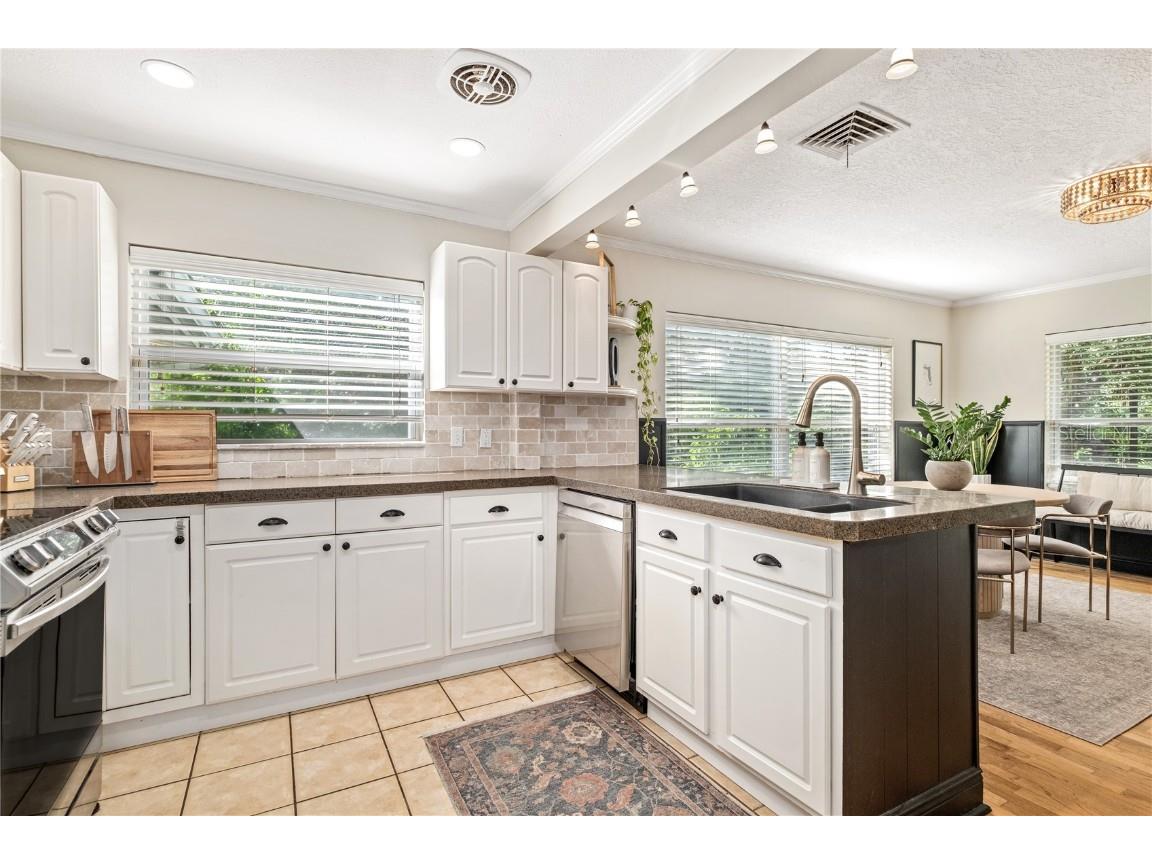 1437 Knollwood Street Orlando FL 32804 O6346523 image16