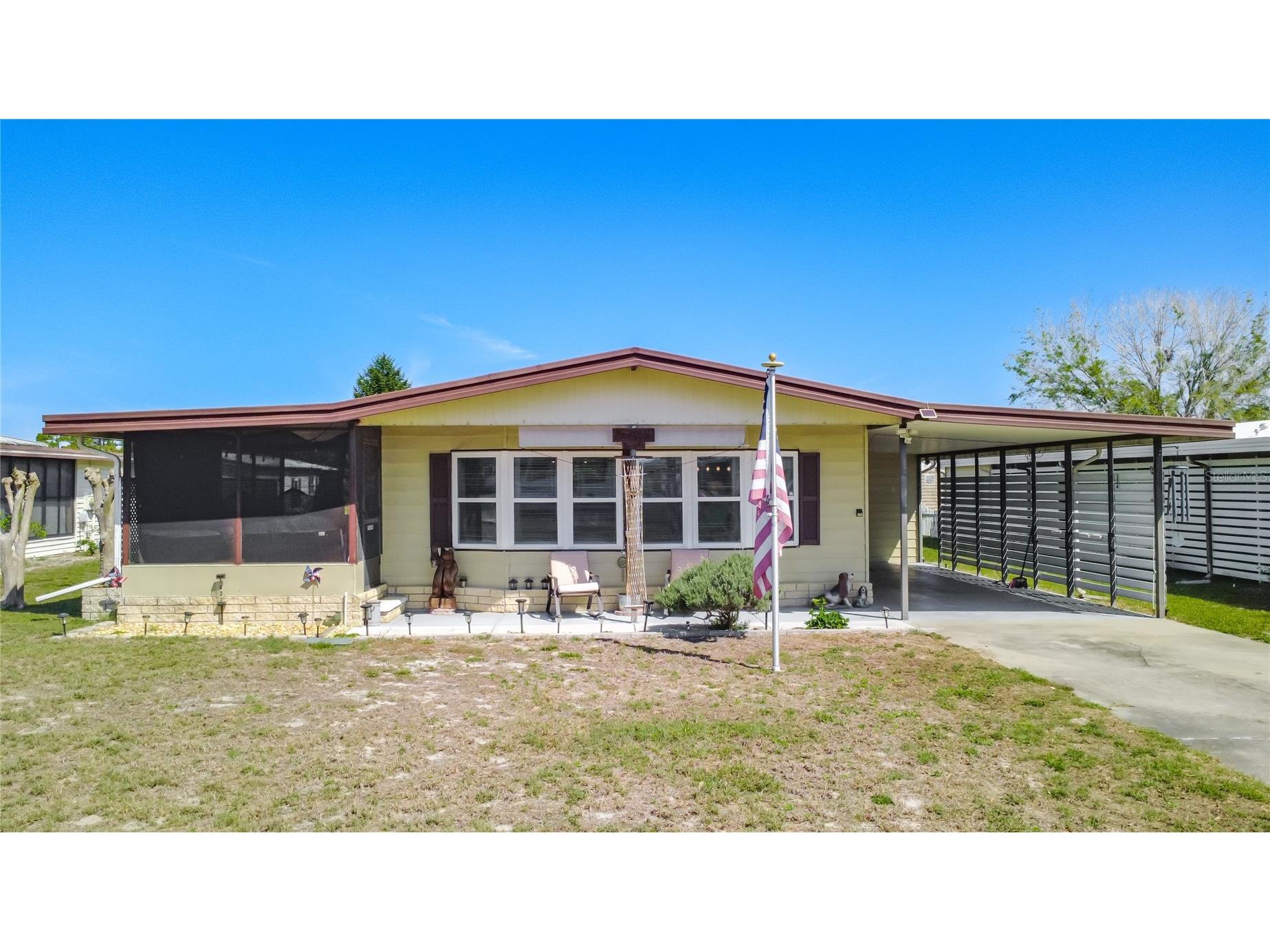 1437 Mohawk Circle Tavares FL 32778 G5109447 image1