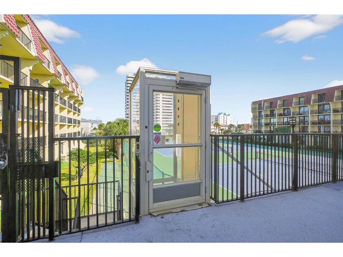 1437 N Atlantic Avenue #105 Daytona Beach FL 32118 V4945835 image41