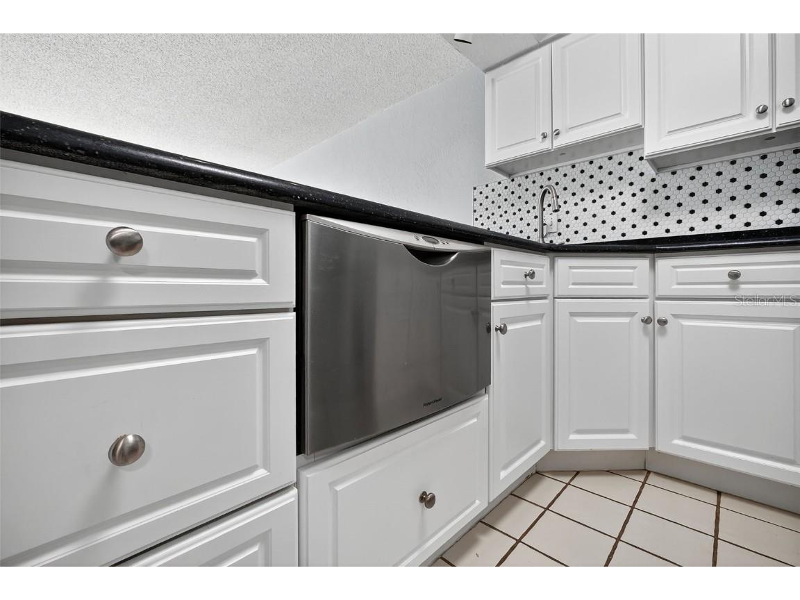 1437 N Atlantic Avenue #105 Daytona Beach FL 32118 V4945835 image7