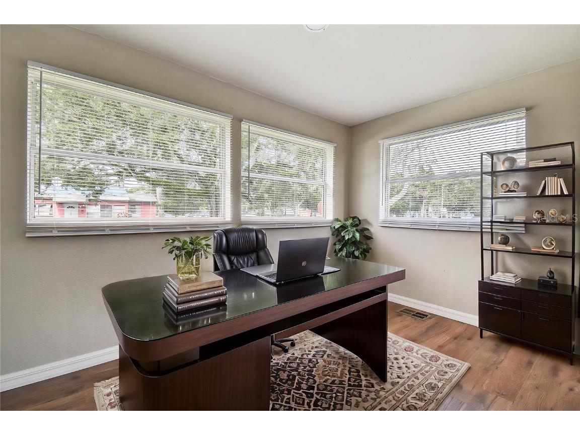 1438 10th Avenue S Saint Petersburg FL 33705 TB8422199 image17