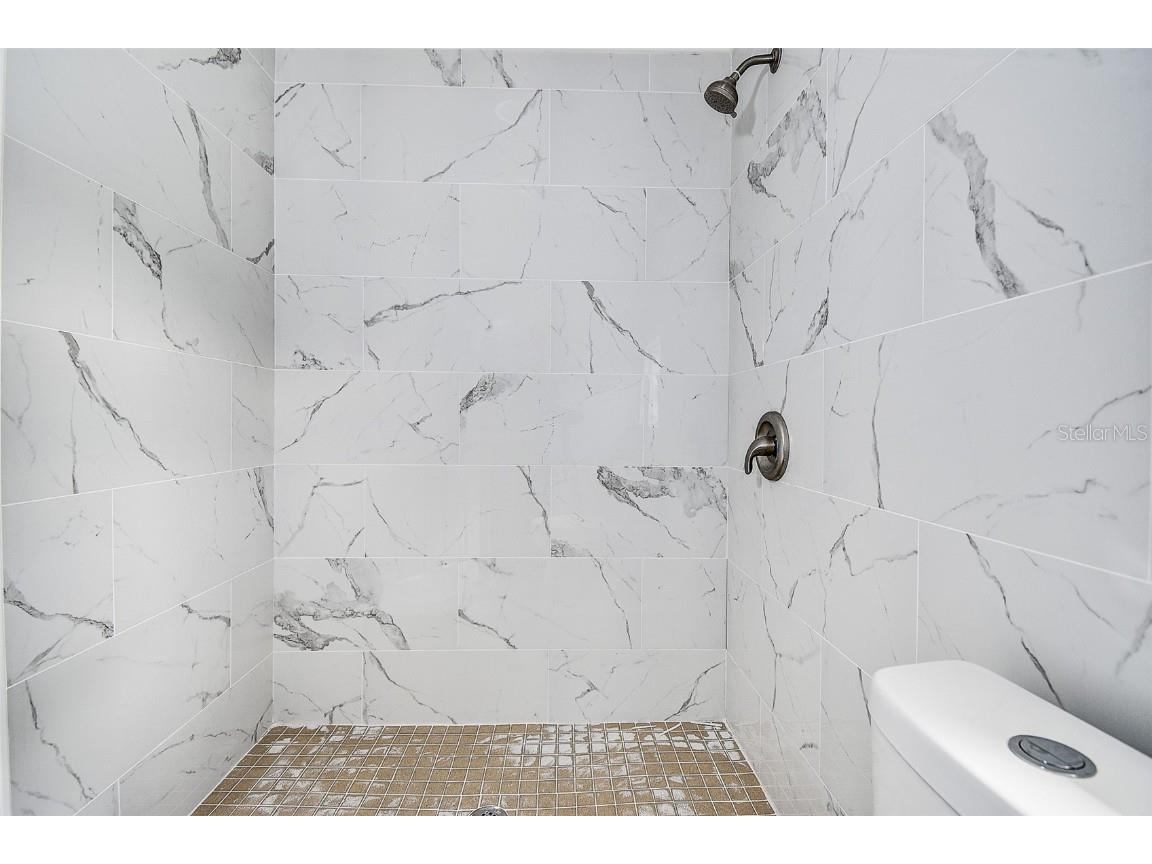 1438 10th Avenue S Saint Petersburg FL 33705 TB8422199 image20